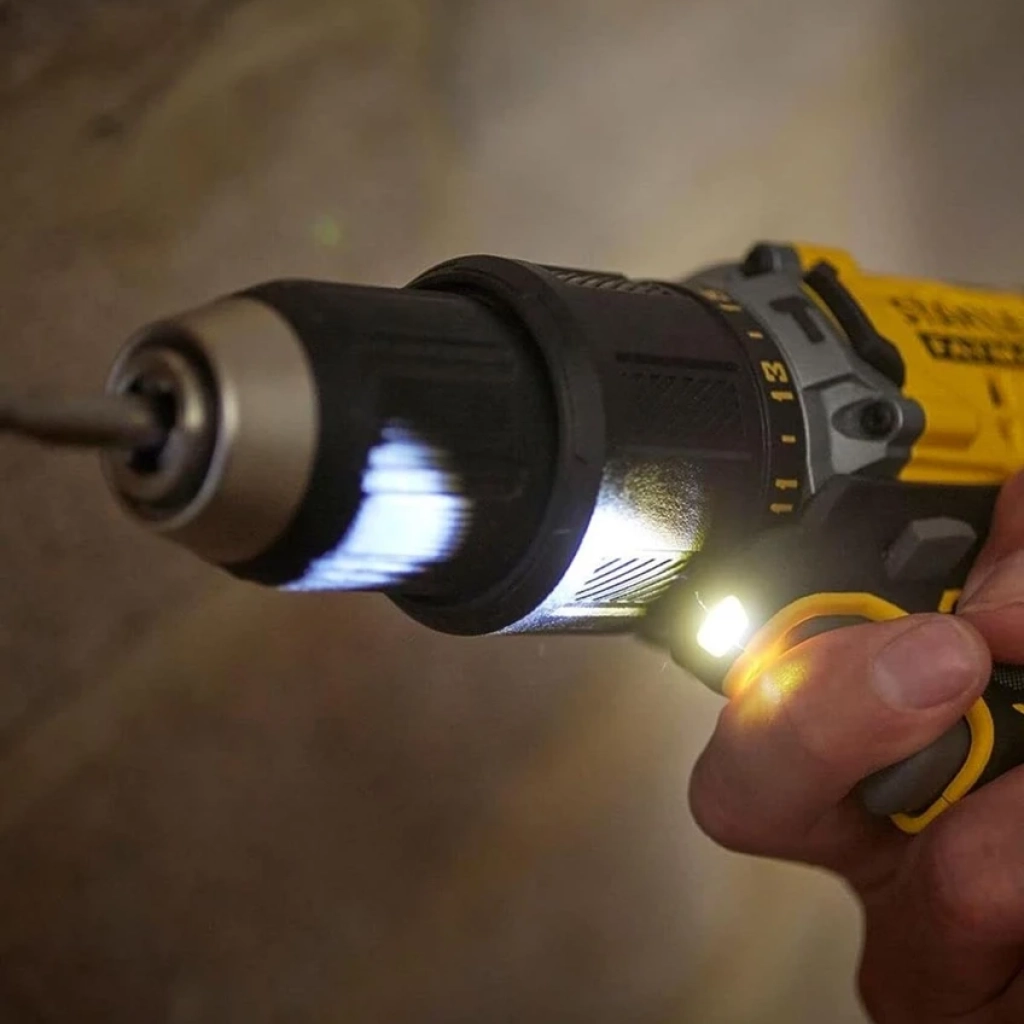 Stanley 18V 2.0AH V20 Li-Ion Çift Akülü Kömürsüz Darbeli Matkap SBD715D2K-TR