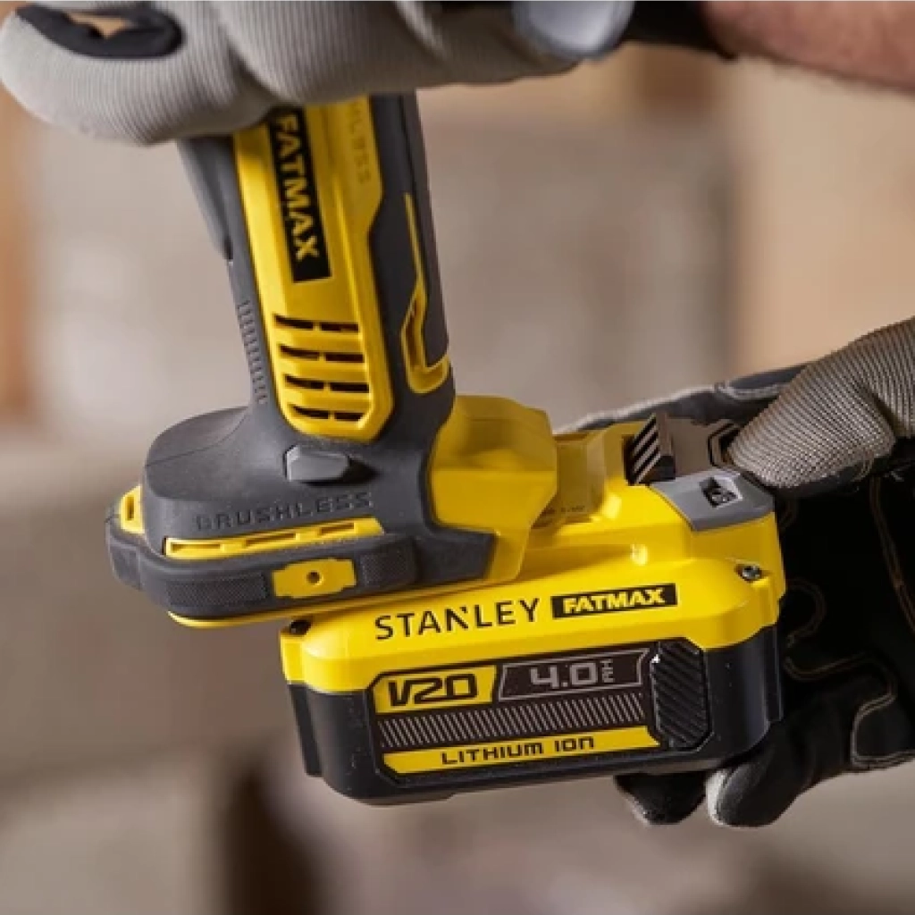 Stanley SFMCG700B 18V V20 125MM Kömürsüz Avuç Taşlama (Akü Hariç)