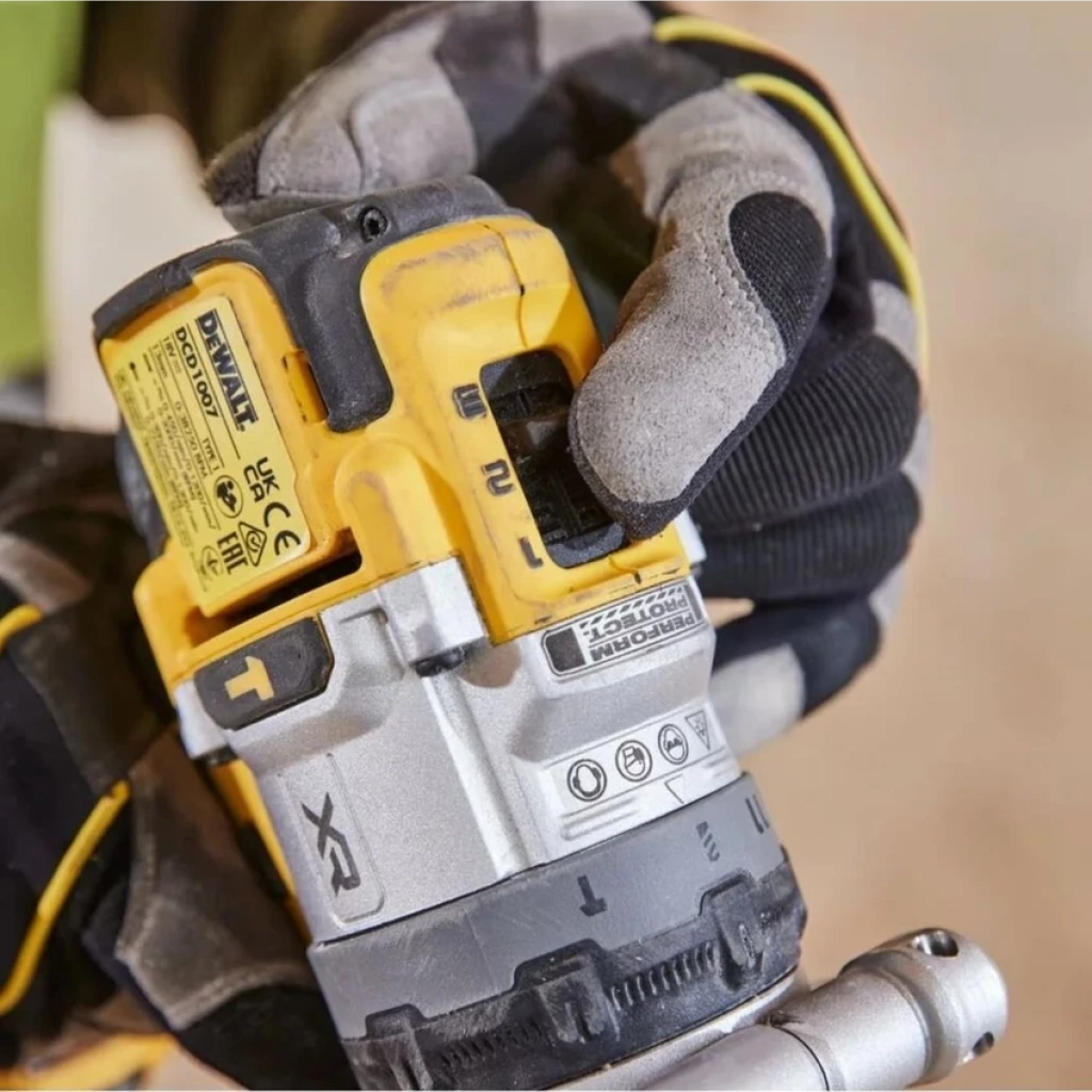 Dewalt Akülü Kömürsüz Darbeli Matkap 169NM (Akü Hariç) DCD1007NT-XJ
