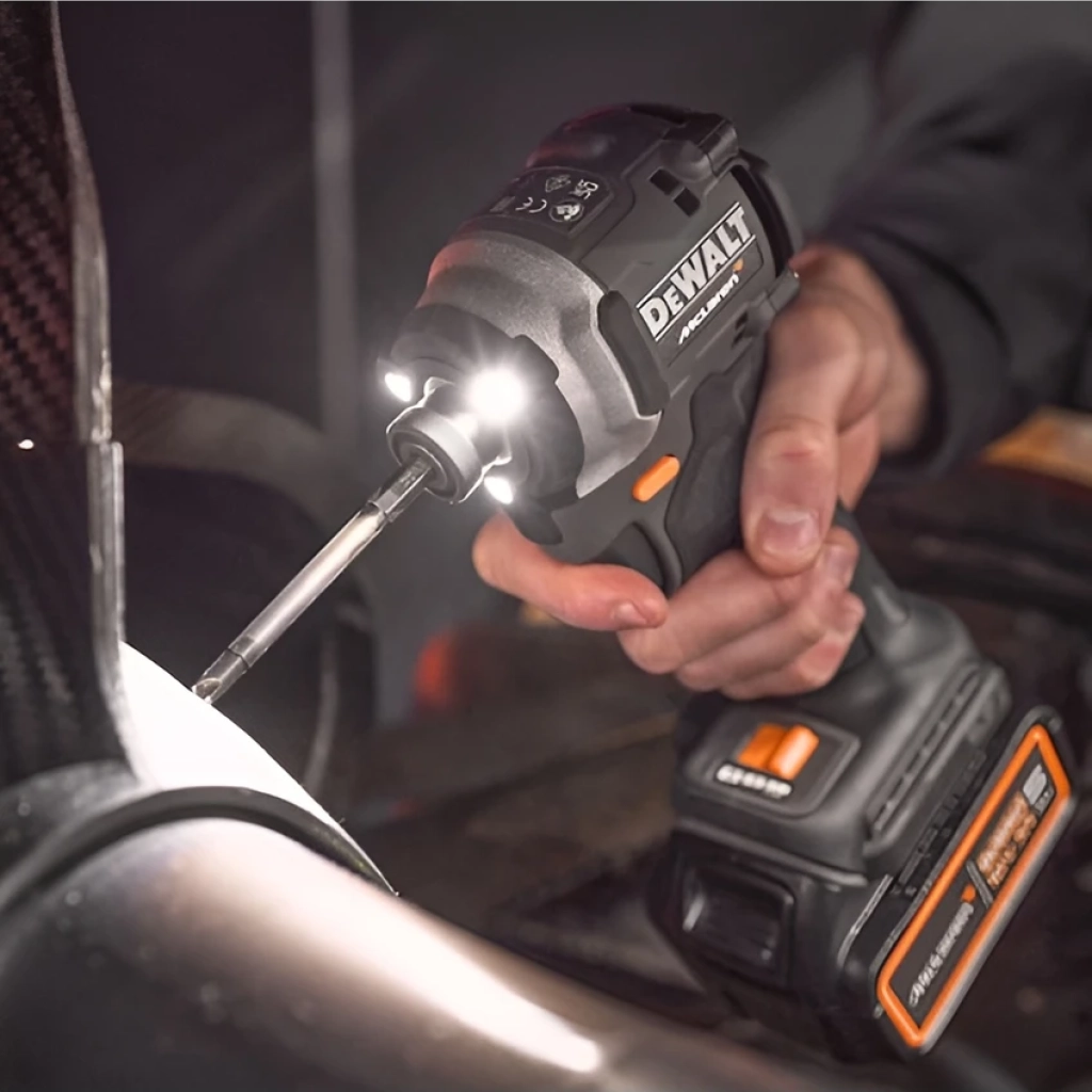 Dewalt Mclaren Serisi DCB184 XR 18V 5A  Li-Ion +%50 Powershock Power Yedek Batarya