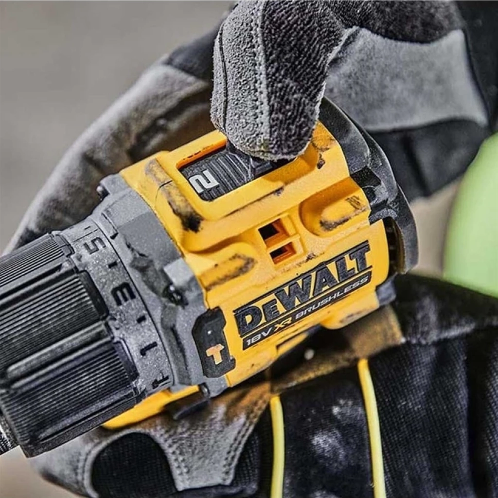 Dewalt DCD805NT Darbeli Şarjlı Matkap Aküsüz 18V Li-ion 90 Nm Maksimum Tork Özellikli