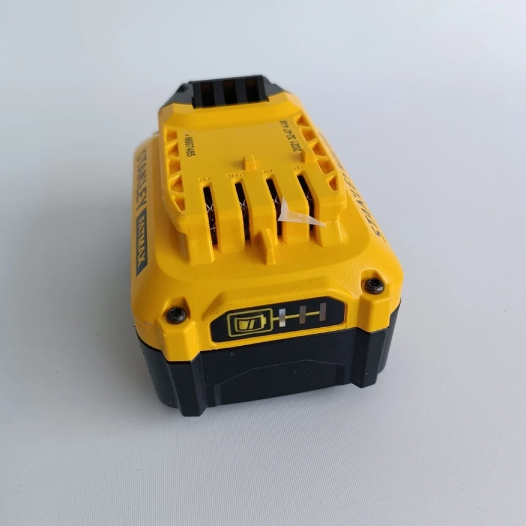Stanley Fatmax 18V 4.0AH Li-Ion Akü SFMCB204 (Kutusuz)